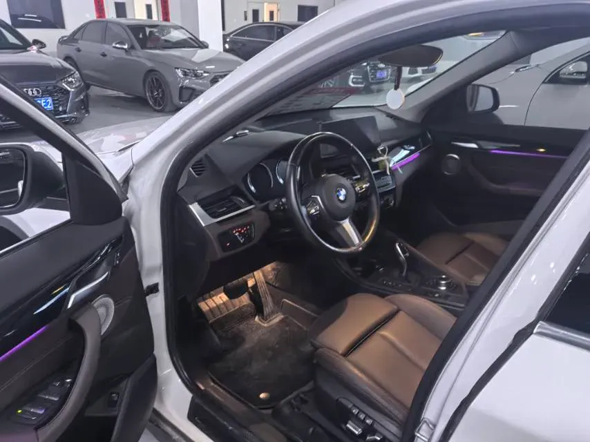 2022 BMW X1 2.0T 192HP L4 7DCT,autocango,china used car exporter,china ev exporter,chinese used car exporter,chinese used ev exporter