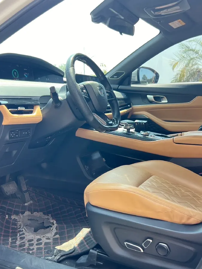 2021 ChangAn UNI-K 2.0T 233HP L4 8AT,autocango,china used car exporter,china ev exporter,chinese used car exporter,chinese used ev exporter