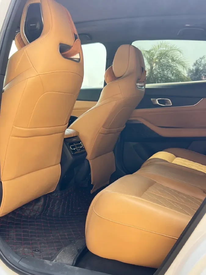 2021 ChangAn UNI-K 2.0T 233HP L4 8AT,autocango,china used car exporter,china ev exporter,chinese used car exporter,chinese used ev exporter