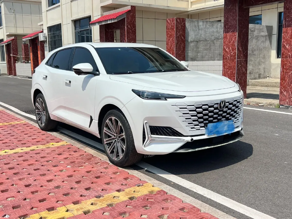 2021 ChangAn UNI-K 2.0T 233HP L4 8AT,autocango,china used car exporter,china ev exporter,chinese used car exporter,chinese used ev exporter