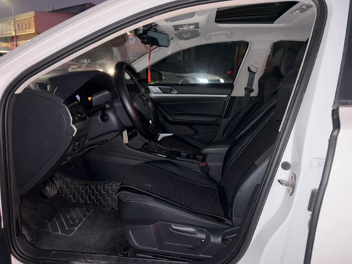 2021 Volkswagen Lavida 1.4T 150HP L4 7DCT,autocango,china used car exporter,china ev exporter,chinese used car exporter,chinese used ev exporter