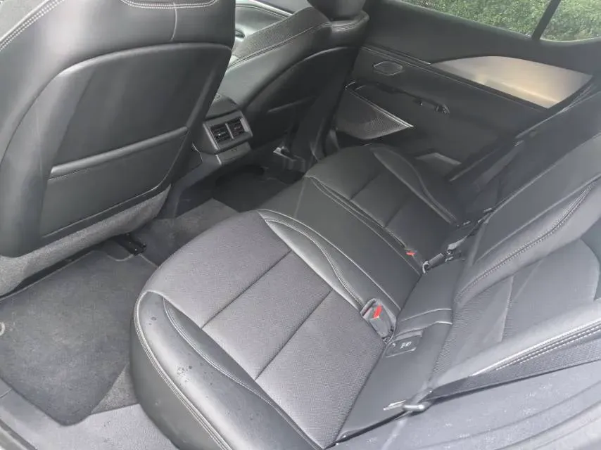 2023 Cadillac GT4 1.5T 211HP L4 9AT,autocango,china used car exporter,china ev exporter,chinese used car exporter,chinese used ev exporter