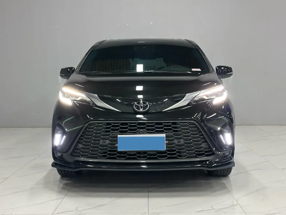 2024 Toyota Granvia 2.5L 189HP L4 E-CVT Hybrid,autocango,china used car exporter,china ev exporter,chinese used car exporter,chinese used ev exporter