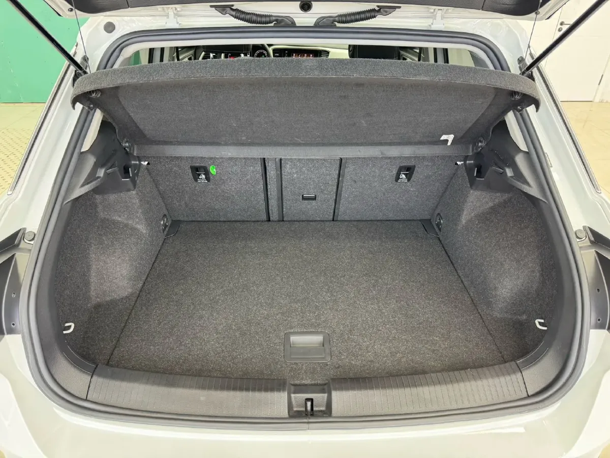 2021 Volkswagen T-Roc 1.4T 150HP L4 7DCT,autocango,china used car exporter,china ev exporter,chinese used car exporter,chinese used ev exporter