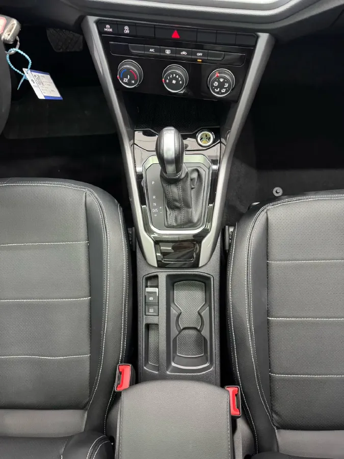 2021 Volkswagen T-Roc 1.4T 150HP L4 7DCT,autocango,china used car exporter,china ev exporter,chinese used car exporter,chinese used ev exporter