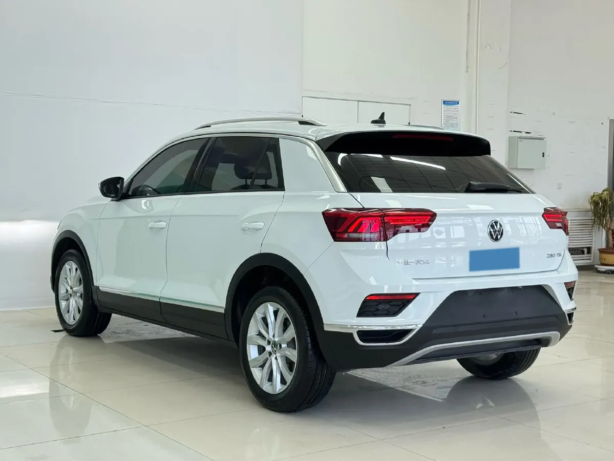 2021 Volkswagen T-Roc 1.4T 150HP L4 7DCT,autocango,china used car exporter,china ev exporter,chinese used car exporter,chinese used ev exporter