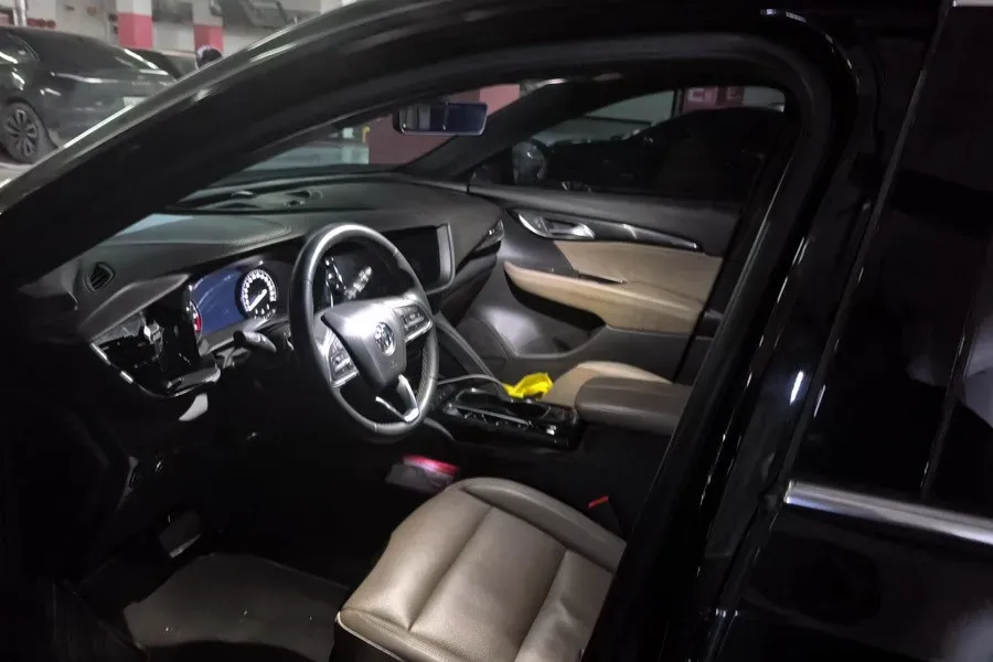 2022 Buick EnvisionPlus 2.0T 237HP L4 9AT,autocango,china used car exporter,china ev exporter,chinese used car exporter,chinese used ev exporter