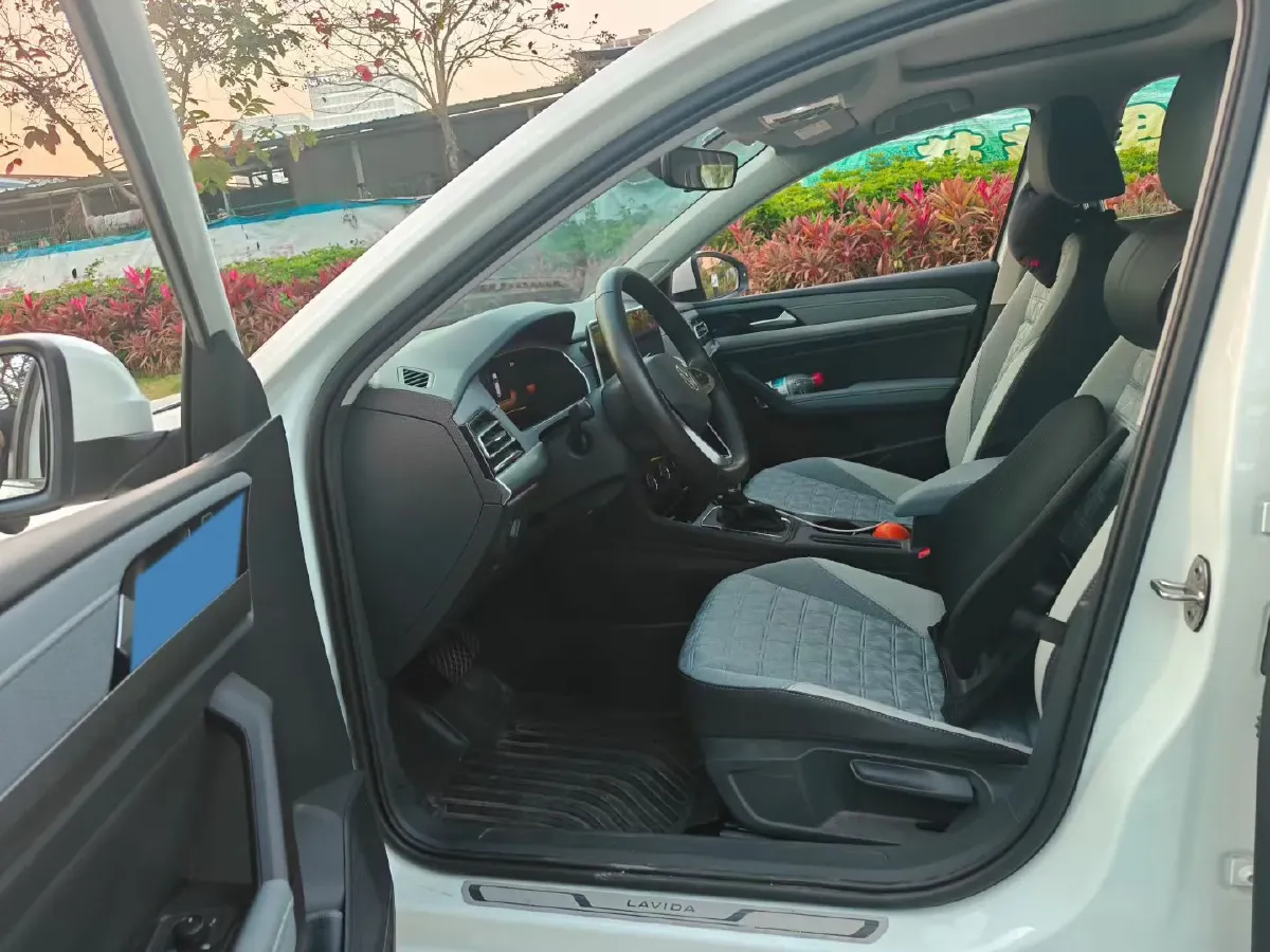 2023 Volkswagen Lavida 1.4T 150HP L4 7DCT,autocango,china used car exporter,china ev exporter,chinese used car exporter,chinese used ev exporter