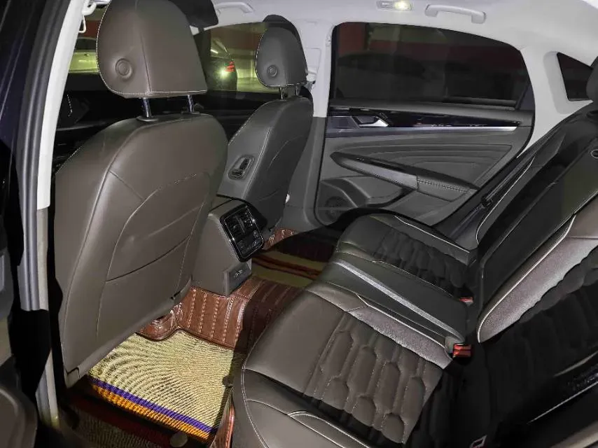 2019 Skoda Kodiak 2.0T 186HP L4 7DCT,autocango,china used car exporter,china ev exporter,chinese used car exporter,chinese used ev exporter