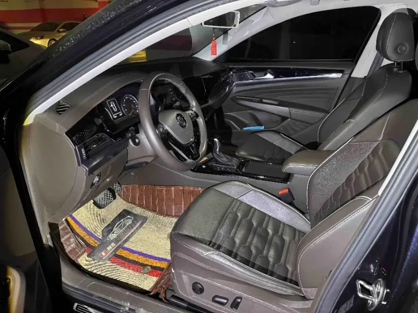 2019 Skoda Kodiak 2.0T 186HP L4 7DCT,autocango,china used car exporter,china ev exporter,chinese used car exporter,chinese used ev exporter