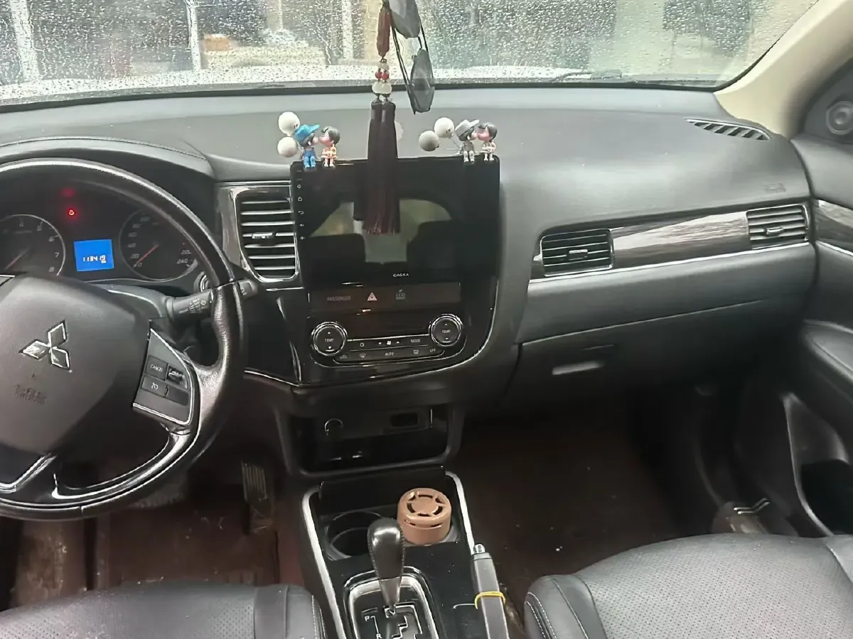 2018 Mitsubishi Outlander 2.0L 166HP L4 CVT,autocango,china used car exporter,china ev exporter,chinese used car exporter,chinese used ev exporter