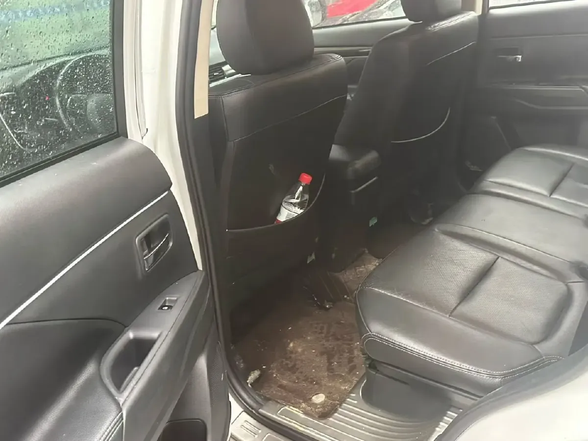 2018 Mitsubishi Outlander 2.0L 166HP L4 CVT,autocango,china used car exporter,china ev exporter,chinese used car exporter,chinese used ev exporter