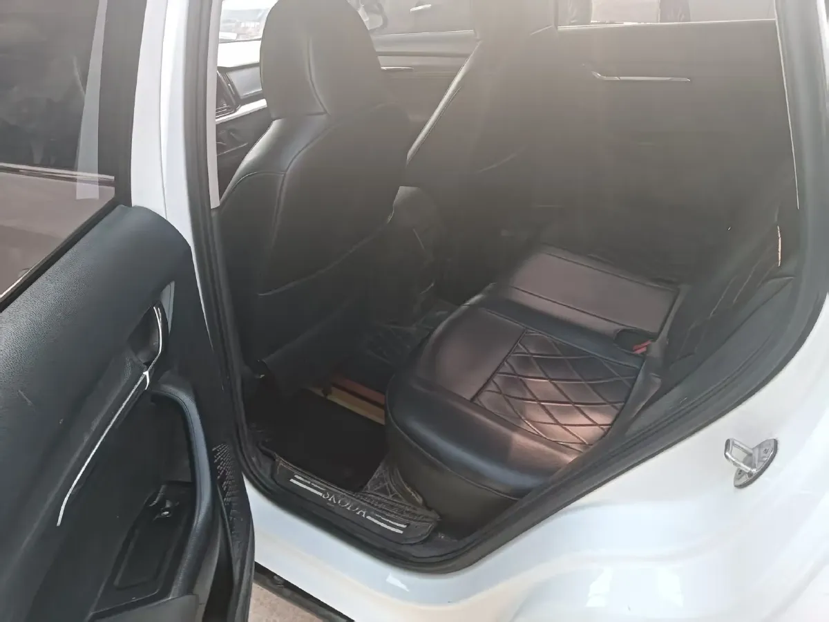 2018 Buick Excelle 1.0T 125HP L3 6MT,autocango,china used car exporter,china ev exporter,chinese used car exporter,chinese used ev exporter