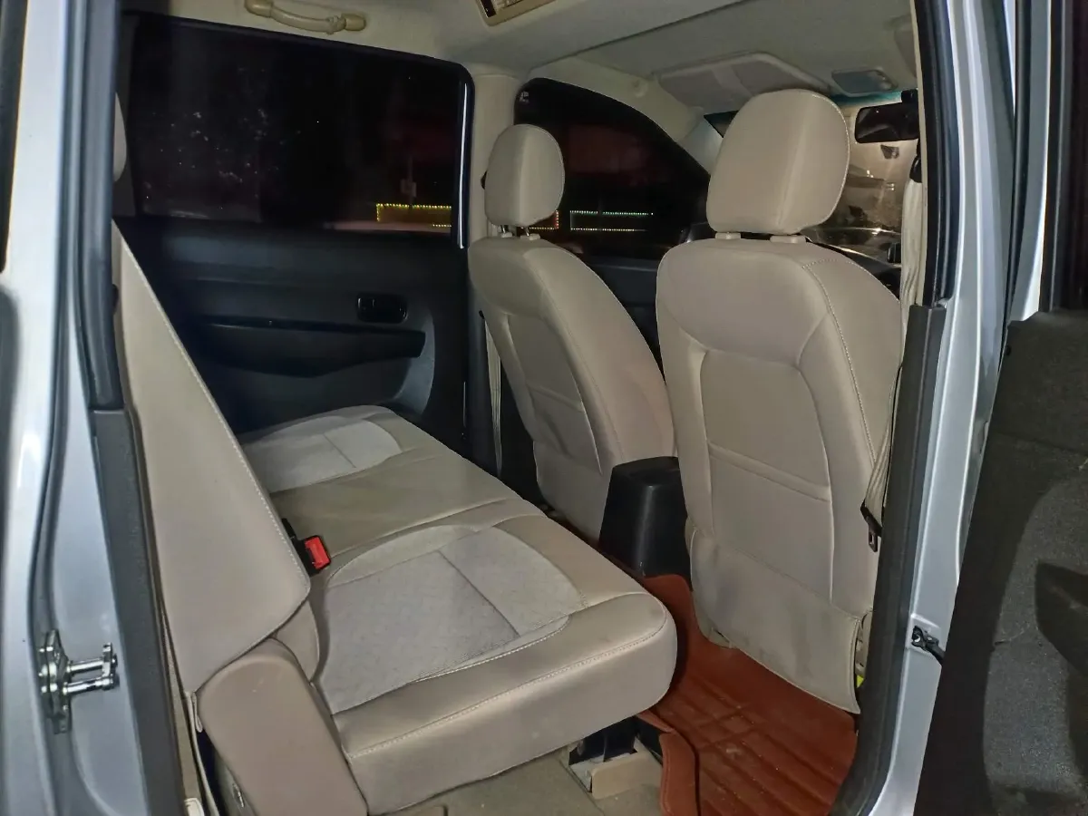 2016 WuLing HongGuang 1.5L 112HP L4 5MT,autocango,china used car exporter,china ev exporter,chinese used car exporter,chinese used ev exporter