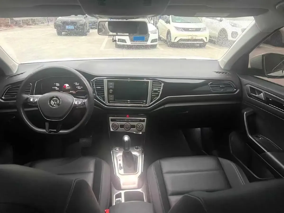 2020 Volkswagen T-Roc 1.4T 150HP L4 7DCT,autocango,china used car exporter,china ev exporter,chinese used car exporter,chinese used ev exporter