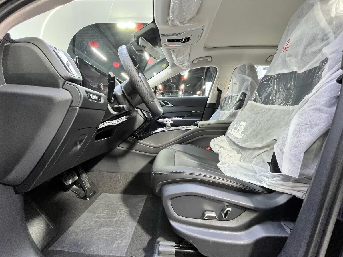 2024 HongQi HS3 1.5T 169HP L4 1DHT PHEV 18.4KWH,autocango,china used car exporter,china ev exporter,chinese used car exporter,chinese used ev exporter