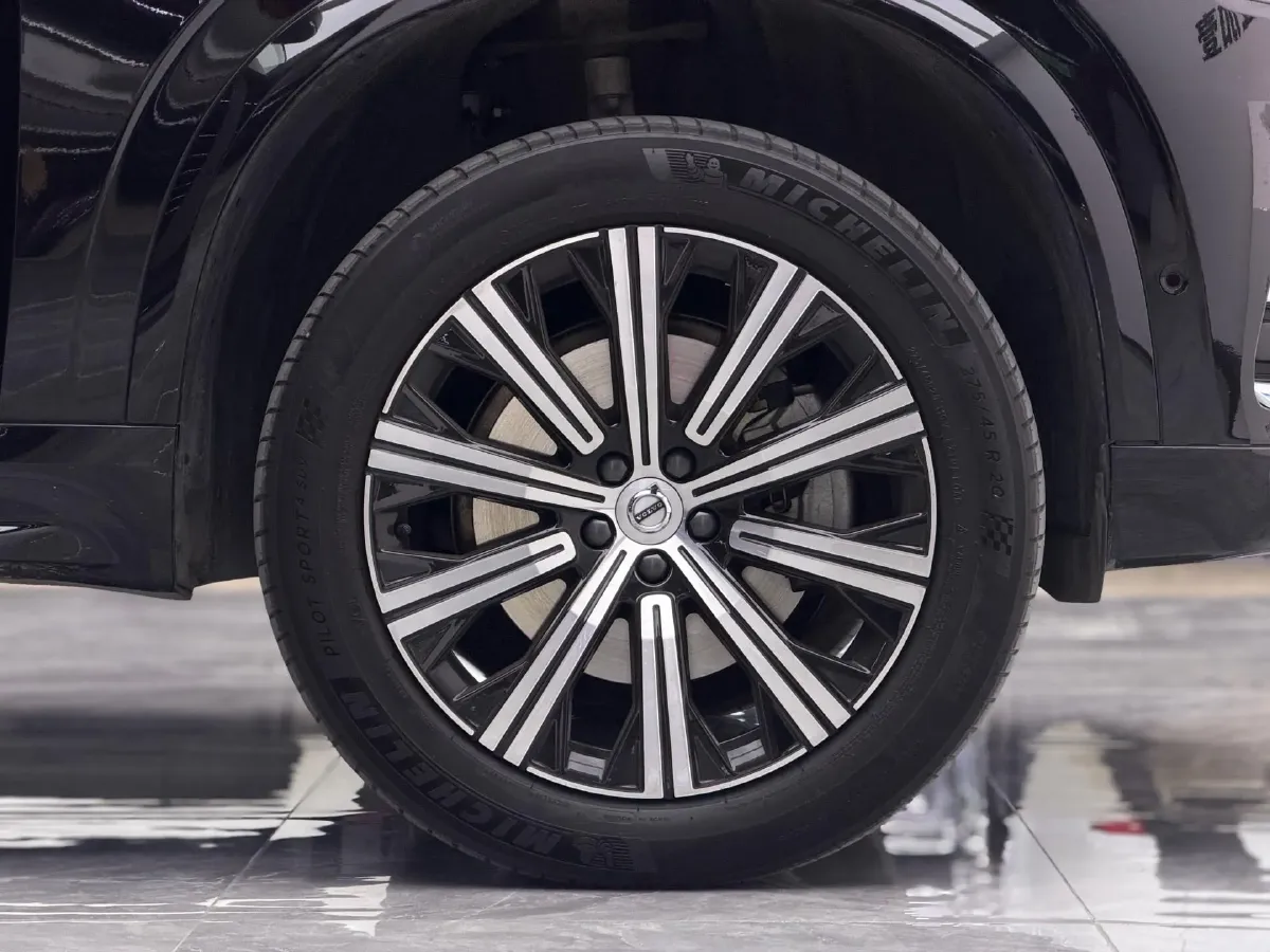 2023 Volvo XC90 2.0T 299HP L4 8AT,autocango,china used car exporter,china ev exporter,chinese used car exporter,chinese used ev exporter