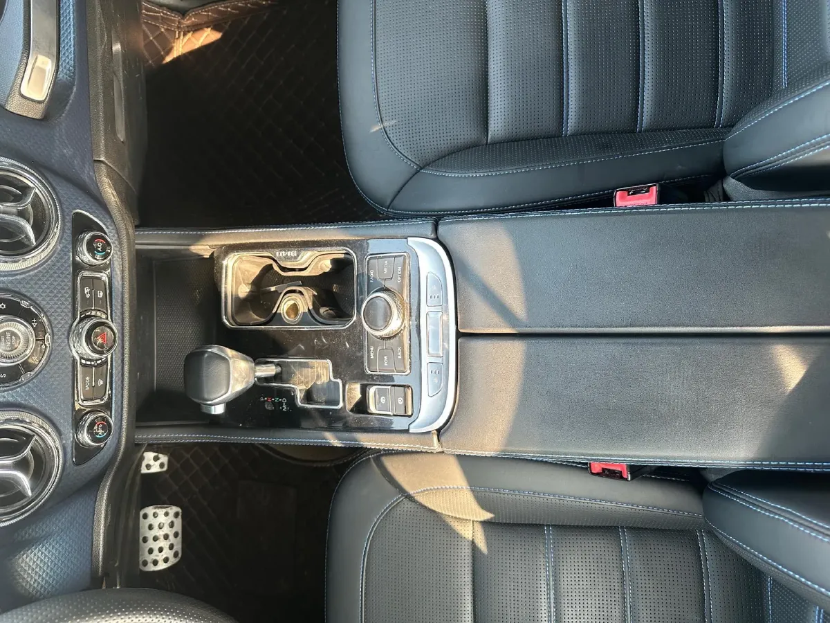 2019 Beijing BJ40 2.3T 231HP L4 6AT,autocango,china used car exporter,china ev exporter,chinese used car exporter,chinese used ev exporter