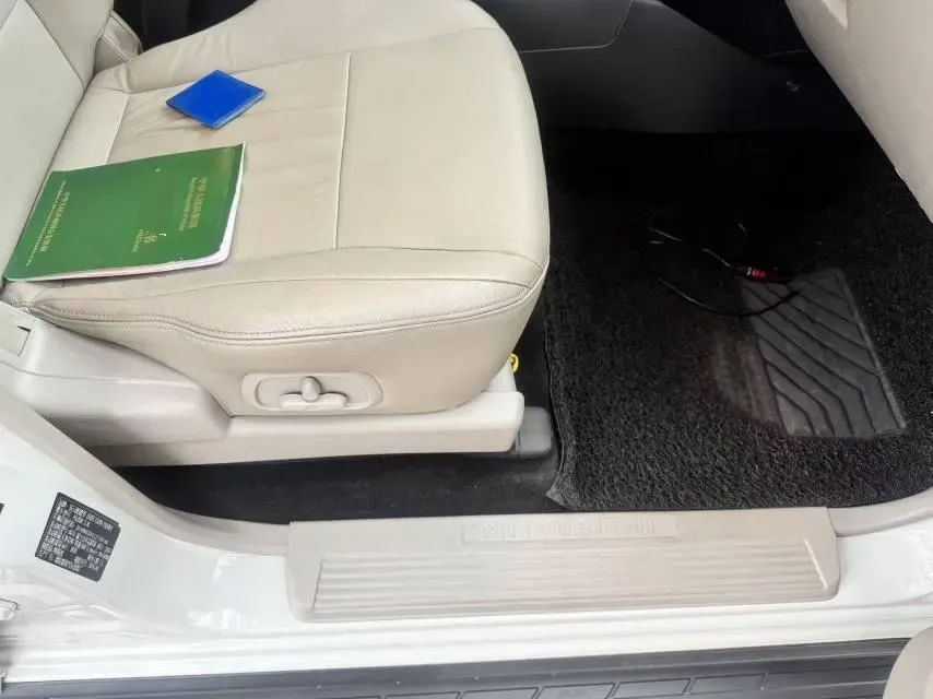 2017 Honda Jade 1.8L 141HP L4 5AT,autocango,china used car exporter,china ev exporter,chinese used car exporter,chinese used ev exporter