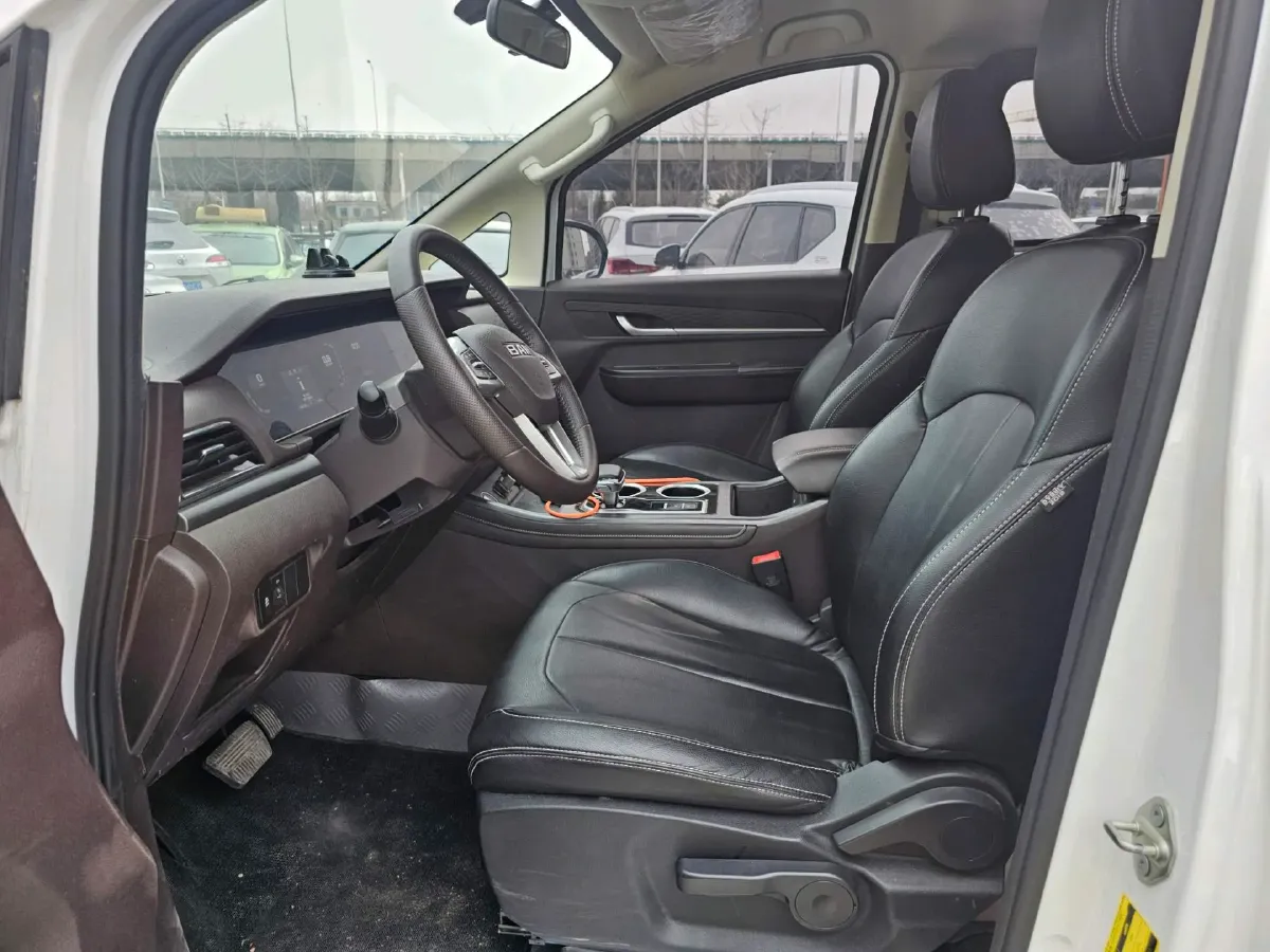 2025 BAW RuiSheng Trump M7 2.0L 144HP L4 8AT,autocango,china used car exporter,china ev exporter,chinese used car exporter,chinese used ev exporter