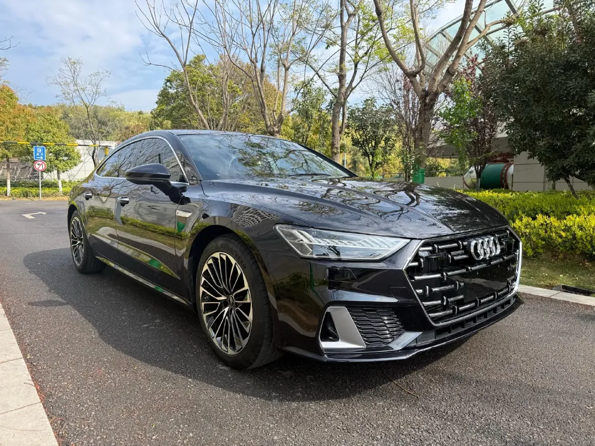 2022 Cadillac XT6 2.0T 237HP L4 9AT,autocango,china used car exporter,china ev exporter,chinese used car exporter,chinese used ev exporter