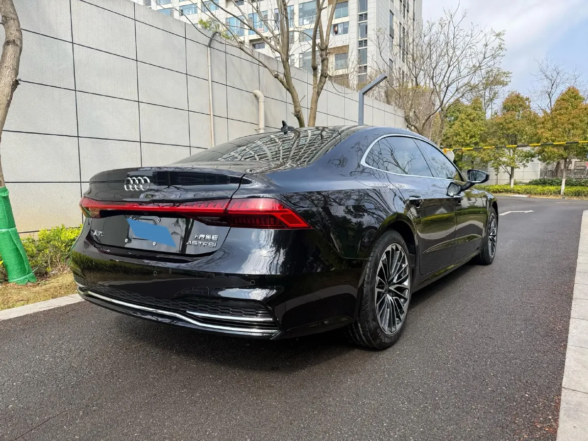 2022 Cadillac XT6 2.0T 237HP L4 9AT,autocango,china used car exporter,china ev exporter,chinese used car exporter,chinese used ev exporter