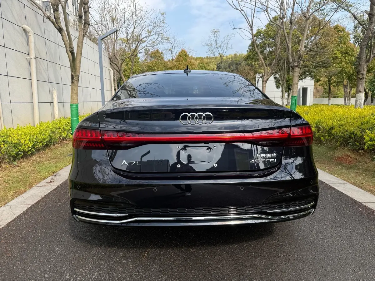 2022 Cadillac XT6 2.0T 237HP L4 9AT,autocango,china used car exporter,china ev exporter,chinese used car exporter,chinese used ev exporter