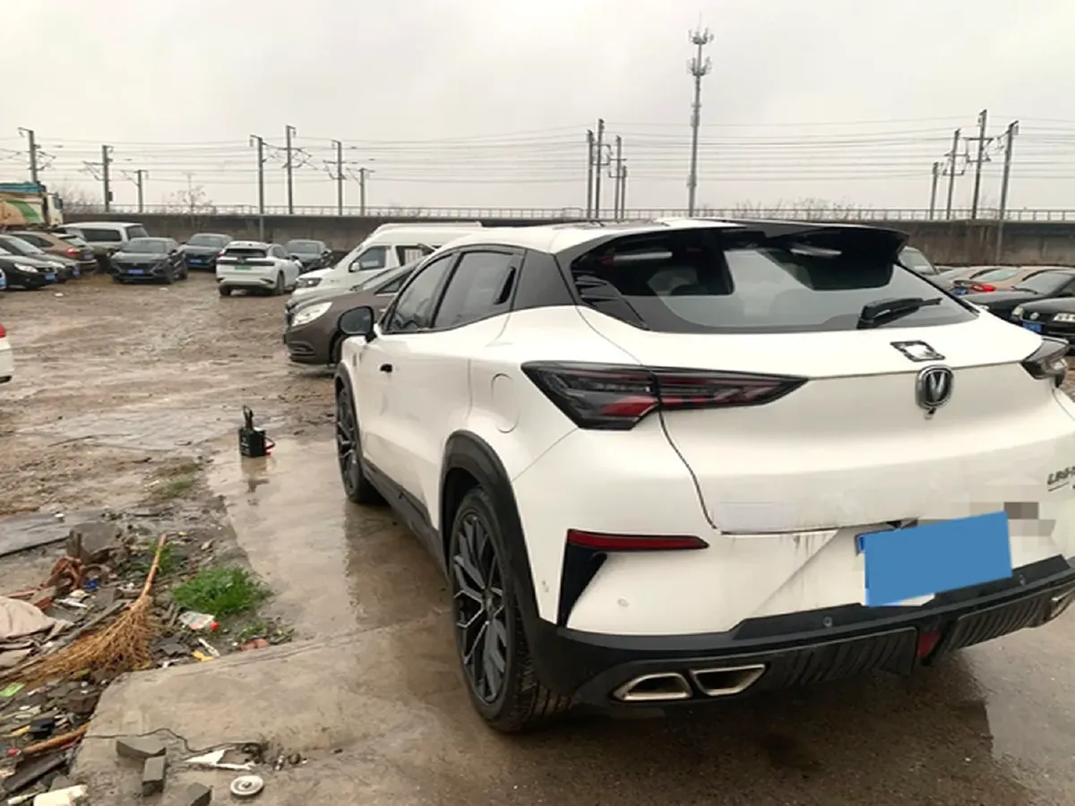 2022 ChangAn UNI-T 1.5T 188HP L4 7DCT,autocango,china used car exporter,china ev exporter,chinese used car exporter,chinese used ev exporter