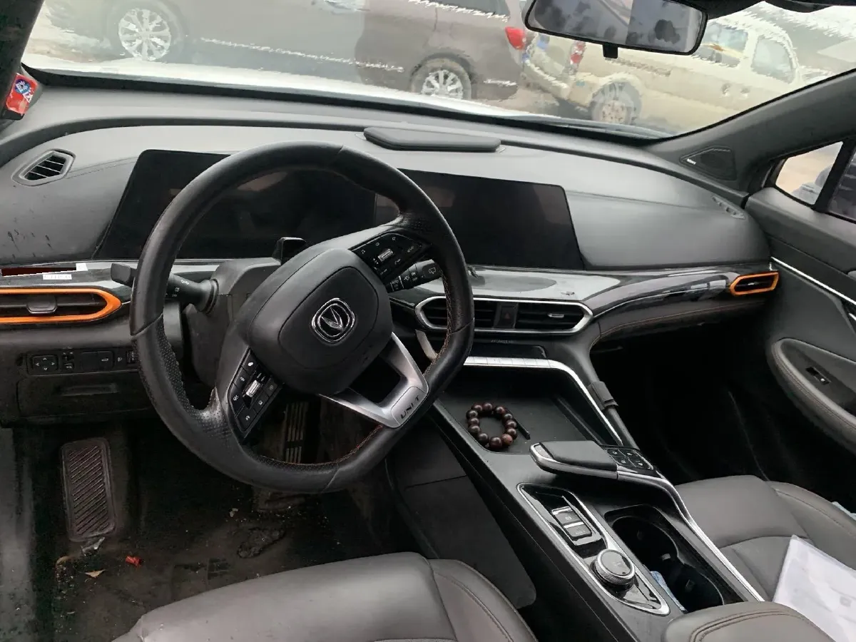 2022 ChangAn UNI-T 1.5T 188HP L4 7DCT,autocango,china used car exporter,china ev exporter,chinese used car exporter,chinese used ev exporter