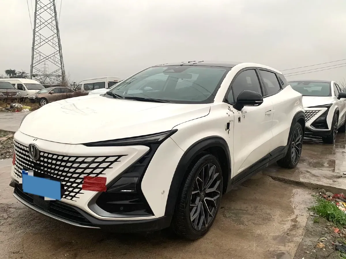 2022 ChangAn UNI-T 1.5T 188HP L4 7DCT,autocango,china used car exporter,china ev exporter,chinese used car exporter,chinese used ev exporter