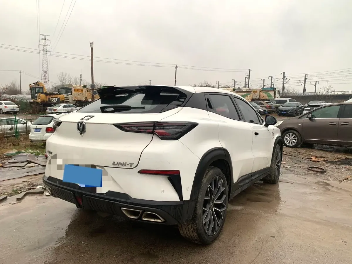 2022 ChangAn UNI-T 1.5T 188HP L4 7DCT,autocango,china used car exporter,china ev exporter,chinese used car exporter,chinese used ev exporter