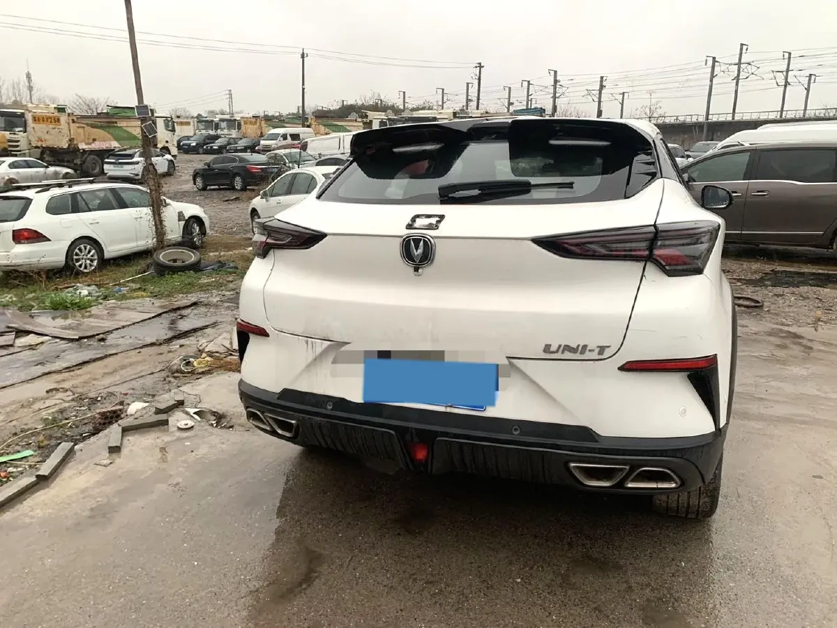 2022 ChangAn UNI-T 1.5T 188HP L4 7DCT,autocango,china used car exporter,china ev exporter,chinese used car exporter,chinese used ev exporter