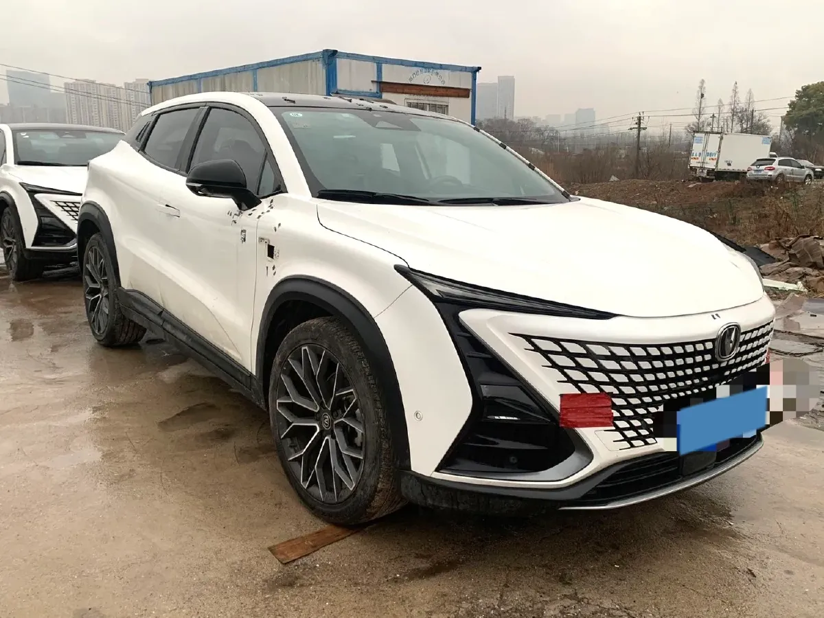 2022 ChangAn UNI-T 1.5T 188HP L4 7DCT,autocango,china used car exporter,china ev exporter,chinese used car exporter,chinese used ev exporter