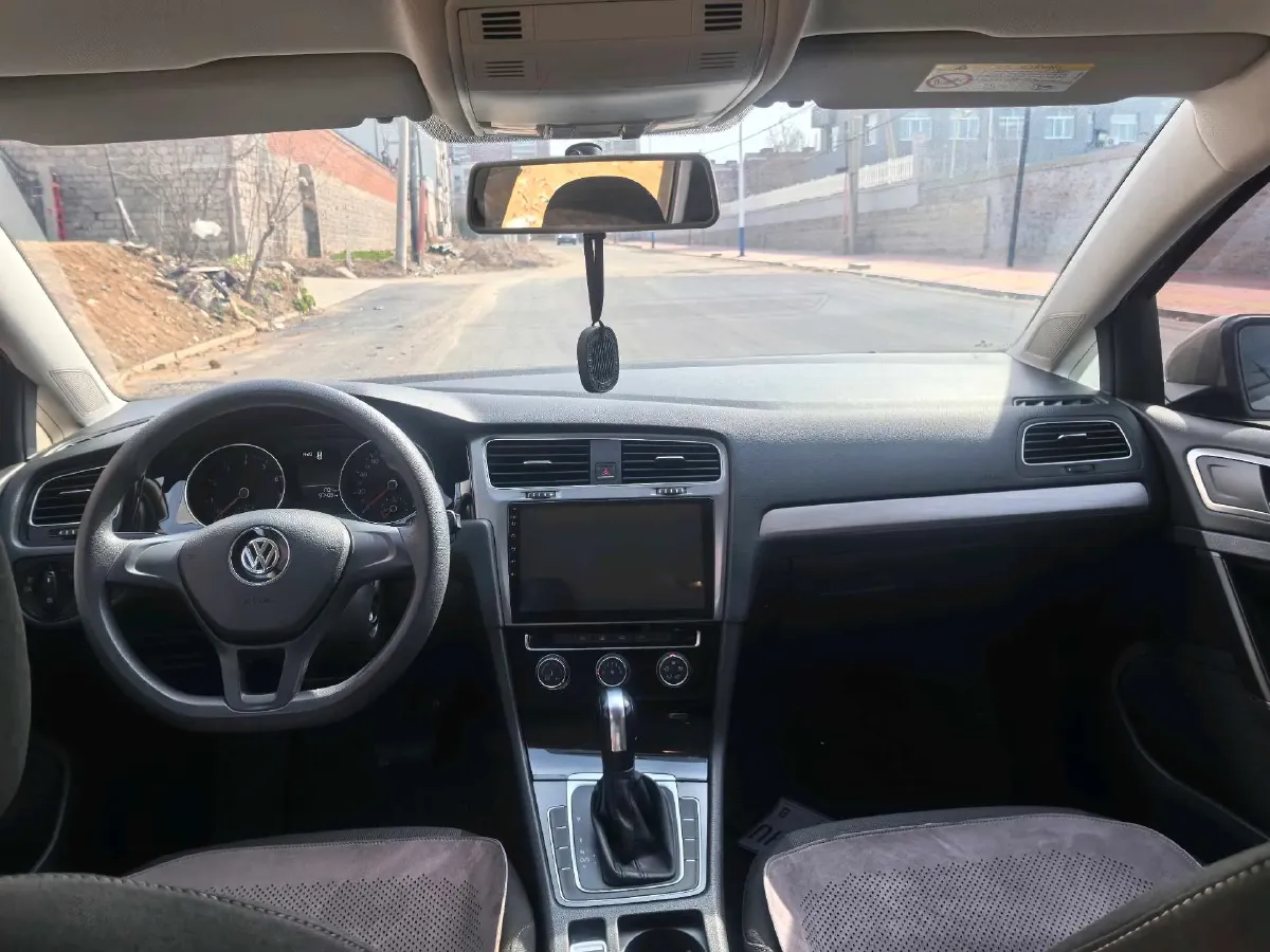 2018 Volkswagen Golf 1.6L 110HP L4 6AT,autocango,china used car exporter,china ev exporter,chinese used car exporter,chinese used ev exporter