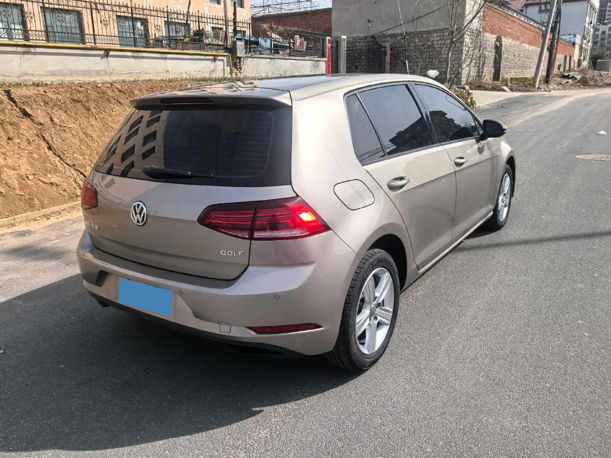 2018 Volkswagen Golf 1.6L 110HP L4 6AT,autocango,china used car exporter,china ev exporter,chinese used car exporter,chinese used ev exporter