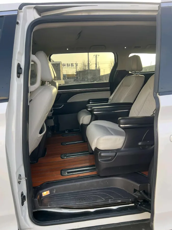 2021 GAC Trumpchi M8 2.0T 252HP L4 8AT,autocango,china used car exporter,china ev exporter,chinese used car exporter,chinese used ev exporter