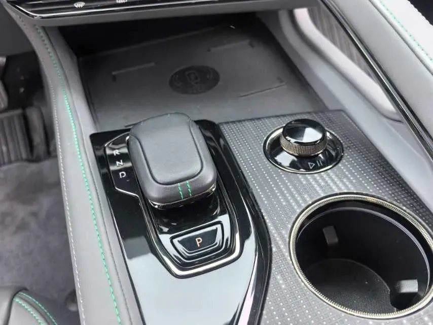 2022 Zeekr 001 BEV 100KWH,autocango,china used car exporter,china ev exporter,chinese used car exporter,chinese used ev exporter