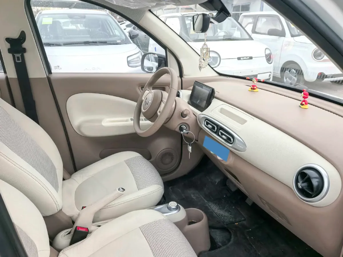 2025 WuLing HongGuang MINI EV BEV 16.2KWH,autocango,china used car exporter,china ev exporter,chinese used car exporter,chinese used ev exporter