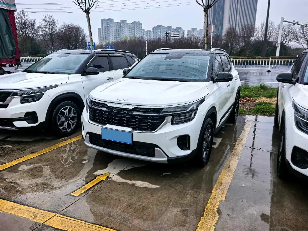 2023 Kia Seltos 1.5L 115HP L4 CVT,autocango,china used car exporter,china ev exporter,chinese used car exporter,chinese used ev exporter