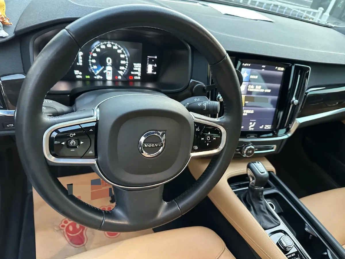 2017 Volvo S90 2.0T 254HP L4 8AT,autocango,china used car exporter,china ev exporter,chinese used car exporter,chinese used ev exporter