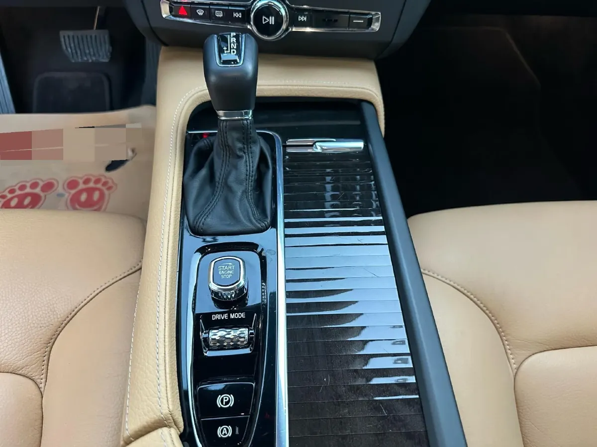 2017 Volvo S90 2.0T 254HP L4 8AT,autocango,china used car exporter,china ev exporter,chinese used car exporter,chinese used ev exporter