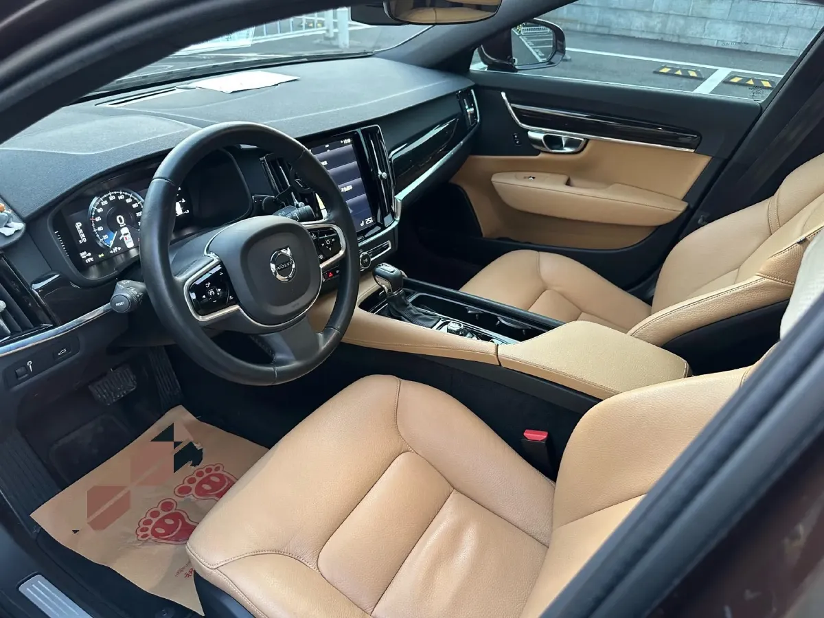 2017 Volvo S90 2.0T 254HP L4 8AT,autocango,china used car exporter,china ev exporter,chinese used car exporter,chinese used ev exporter