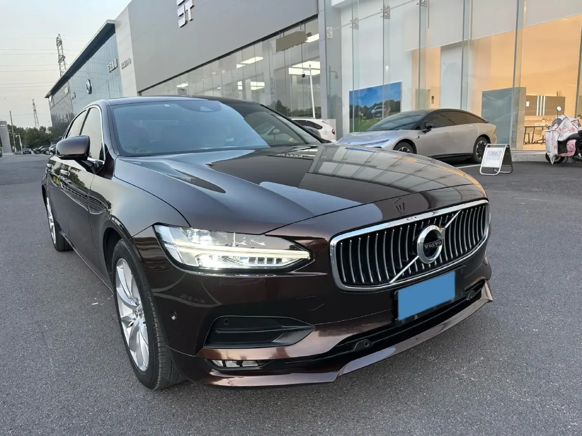 2017 Volvo S90 2.0T 254HP L4 8AT,autocango,china used car exporter,china ev exporter,chinese used car exporter,chinese used ev exporter