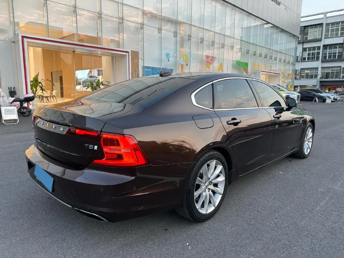 2017 Volvo S90 2.0T 254HP L4 8AT,autocango,china used car exporter,china ev exporter,chinese used car exporter,chinese used ev exporter