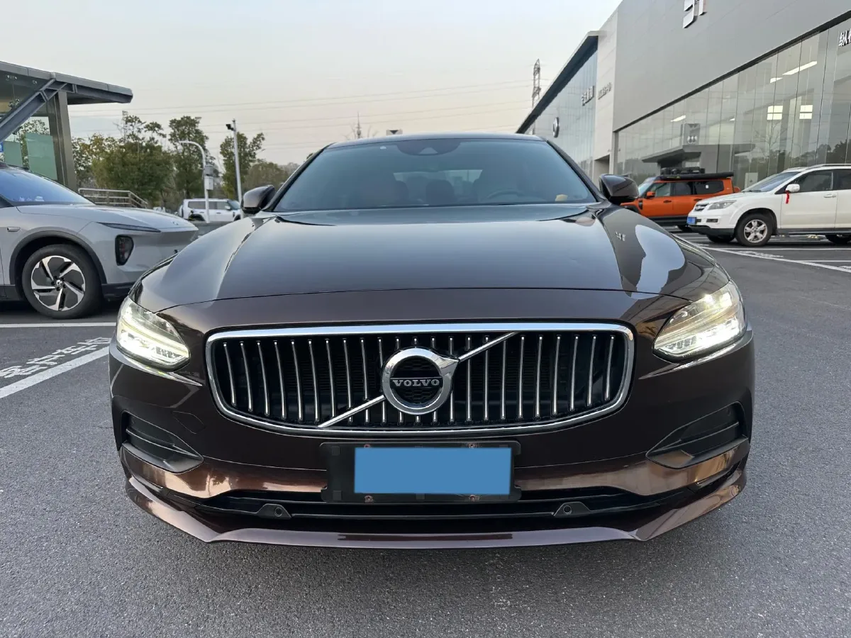 2017 Volvo S90 2.0T 254HP L4 8AT,autocango,china used car exporter,china ev exporter,chinese used car exporter,chinese used ev exporter