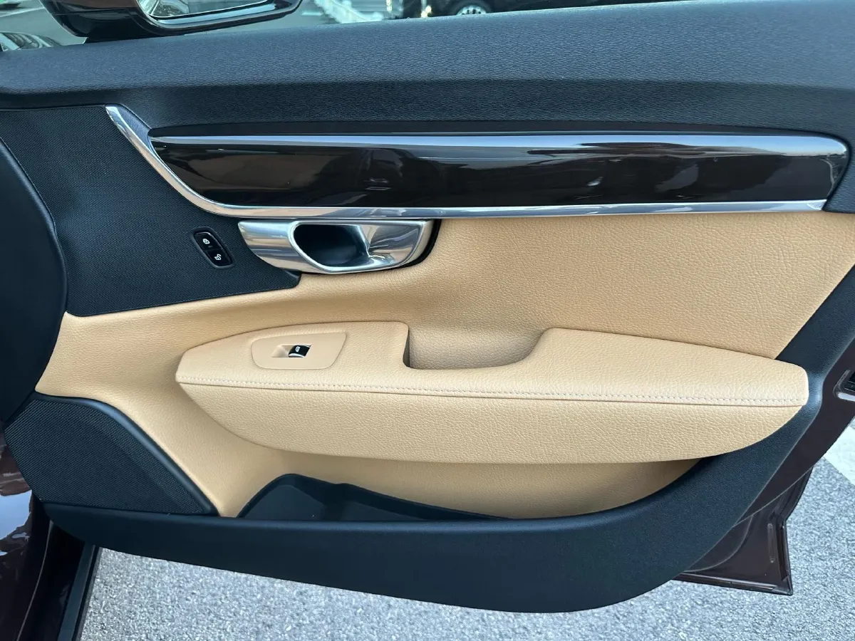 2017 Volvo S90 2.0T 254HP L4 8AT,autocango,china used car exporter,china ev exporter,chinese used car exporter,chinese used ev exporter