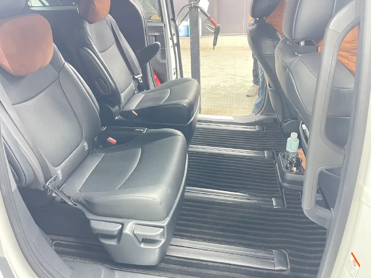 2024 Toyota Granvia 2.5L 189HP L4 E-CVT Hybrid,autocango,china used car exporter,china ev exporter,chinese used car exporter,chinese used ev exporter