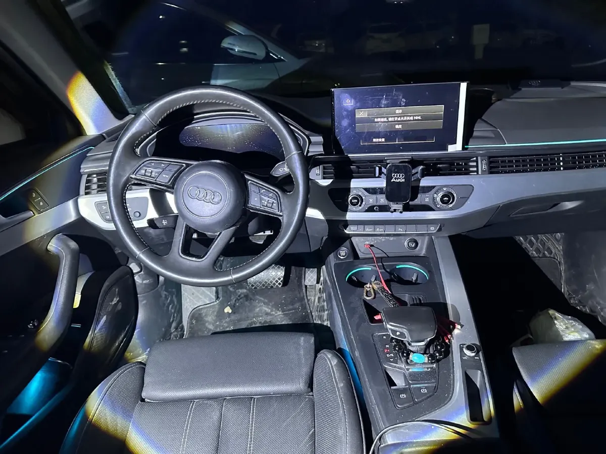 2020 Audi A4L 2.0T 190HP L4 7DCT,autocango,china used car exporter,china ev exporter,chinese used car exporter,chinese used ev exporter