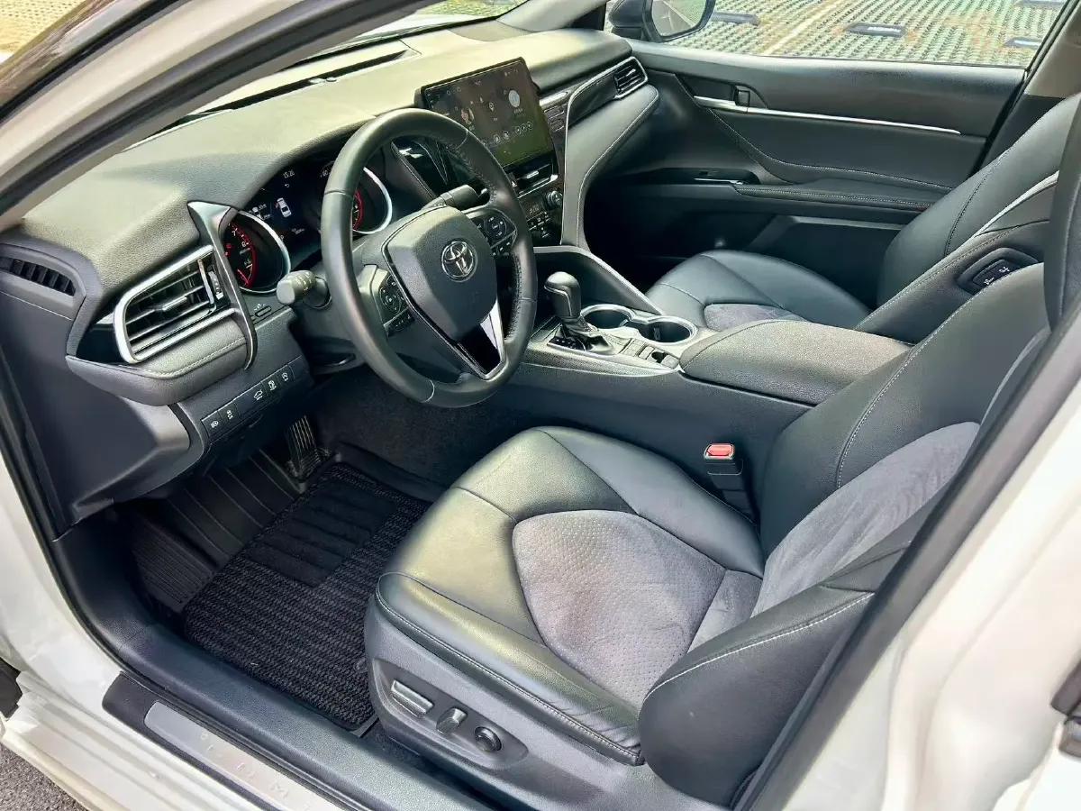 2023 Toyota Camry 2.0L 177HP L4 CVT,autocango,china used car exporter,china ev exporter,chinese used car exporter,chinese used ev exporter