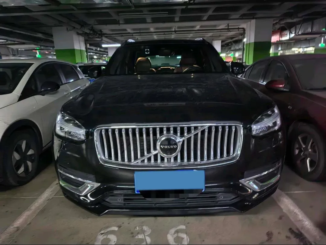 2021 Volvo XC90 2.0T 299HP L4 8AT,autocango,china used car exporter,china ev exporter,chinese used car exporter,chinese used ev exporter